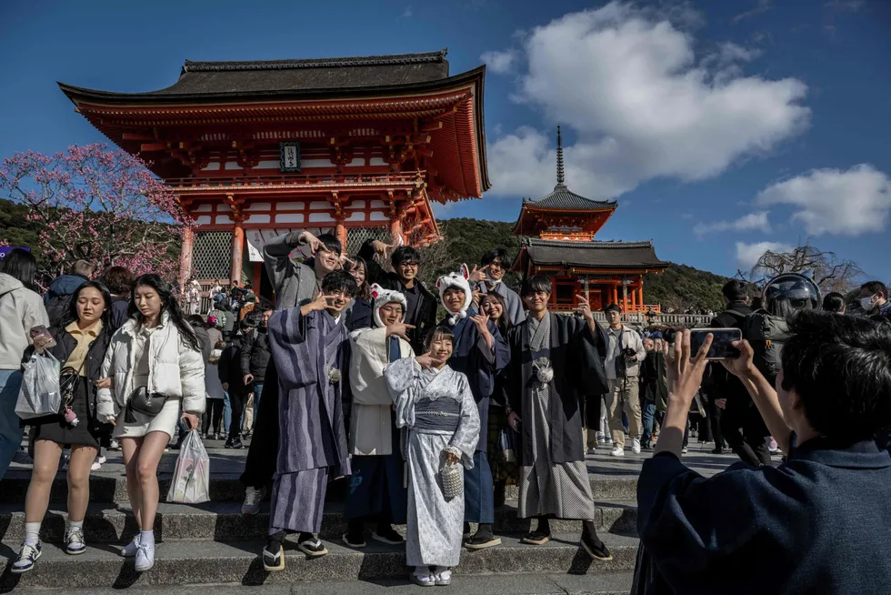 Den globale reiselivssektoren vil slå alle tidligere rekorder i år. Her fra Kiyomizu-dera Temple i Kyoto i Japan.