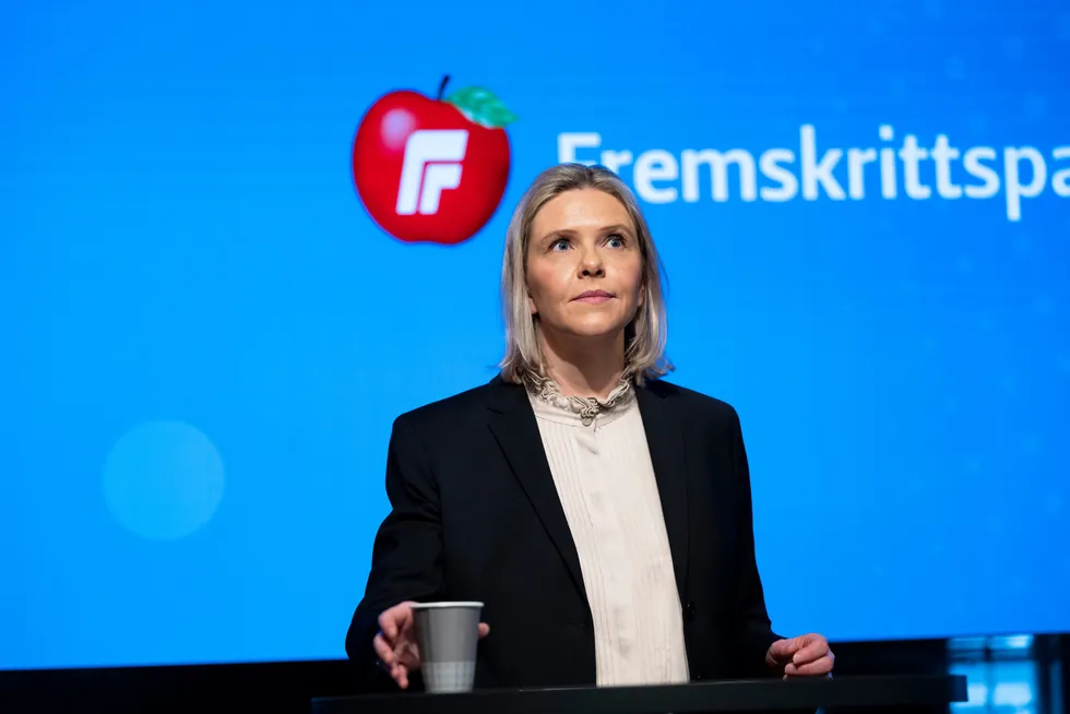 Partileder i Fremskrittspartiet Sylvi Listhaug mener økonomien kan settes i fare dersom Rødt, MDG eller SV får innflytelse.