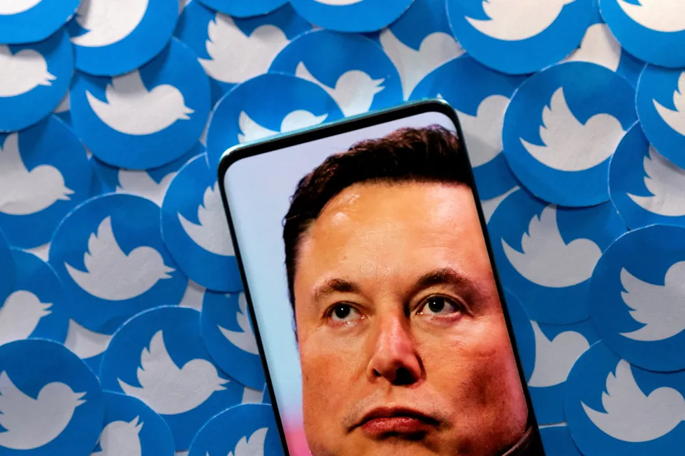 Elon Musk innfører betaling på Twitter.