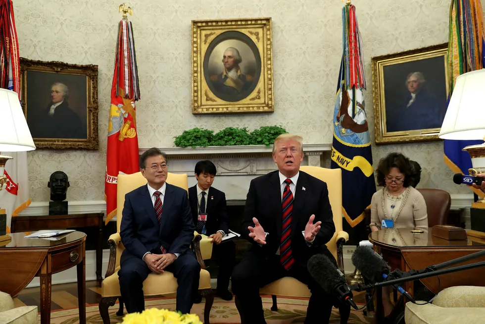 President Donald Trump tok tirsdag imot Sør-Koreas President Moon Jae-In i Det hvite hus. Foto: KEVIN LAMARQUE