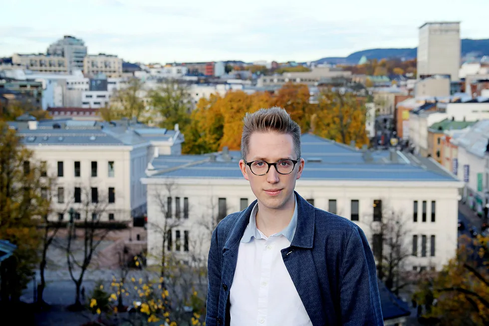 Kristian Tonning Riise opplyste onsdag kveld at han trekker seg som leder av Unge Høyre, et halvt år før perioden hans går ut.