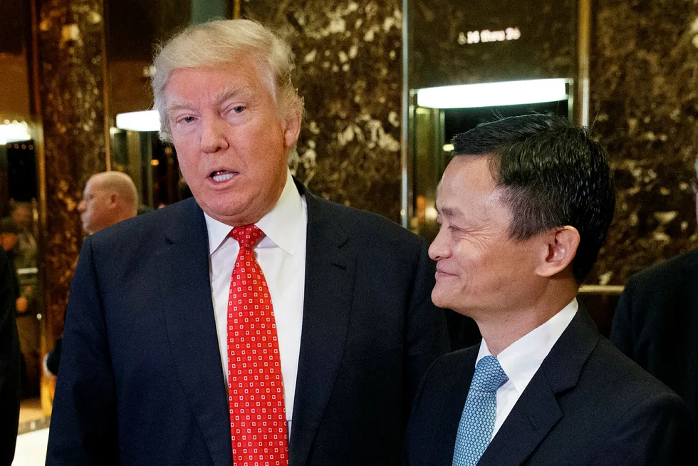 Aibabas styreformann Jack Ma lovte å skape en million arbeidsplasser i USA da han møtte Donald Trump før innsettelsen i fjor. Nå bryter han løftet på grunn av handelskrigen mellom USA og Kina