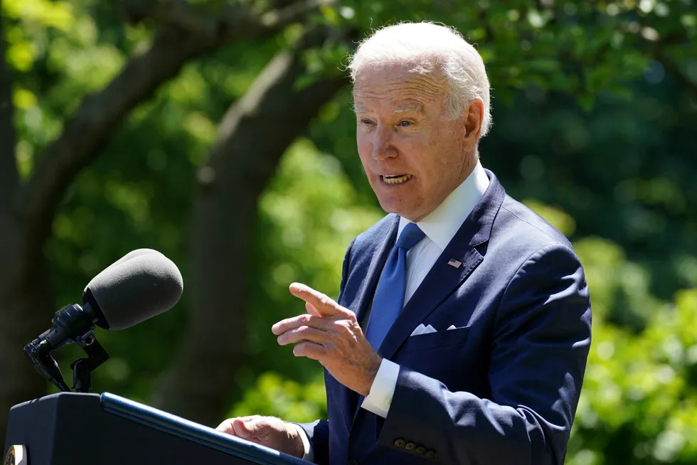 President Joe Biden vil at USA trapper opp støtten til Ukraina.