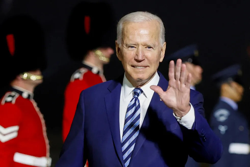 USAs president Joe Biden er ankommet Storbritannia og G7-møtet og drar til videre Natos toppmøte i Brussel mandag.