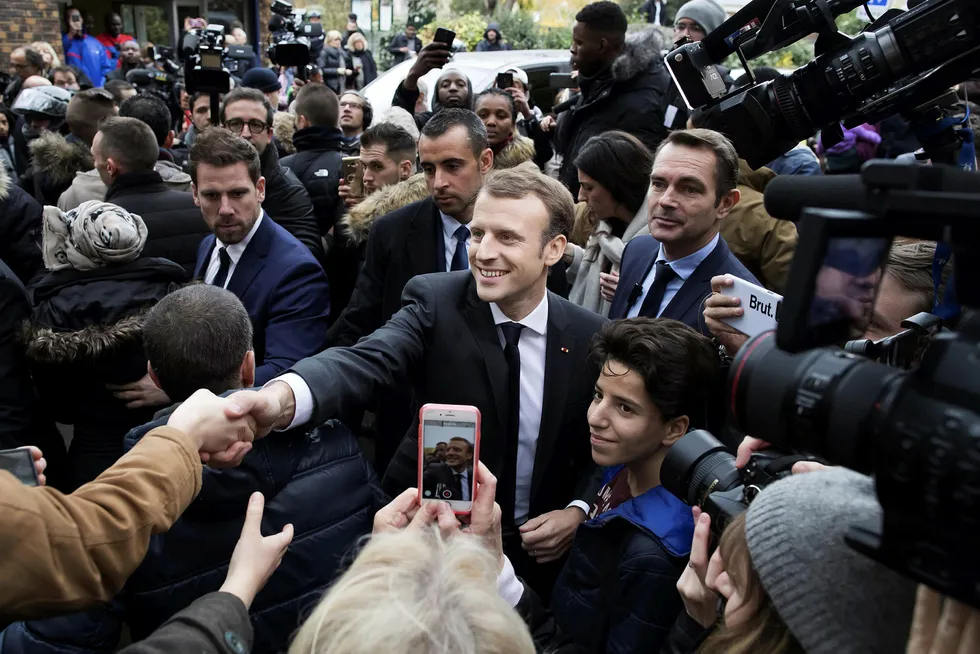 Det er lenge siden Frankrike har sett økonomisk politikk så langt til høyre som president Emmanuel Macrons incentivbaserte tiltak. Foto: Ian Langsdon/AFP/NTB Scanpix