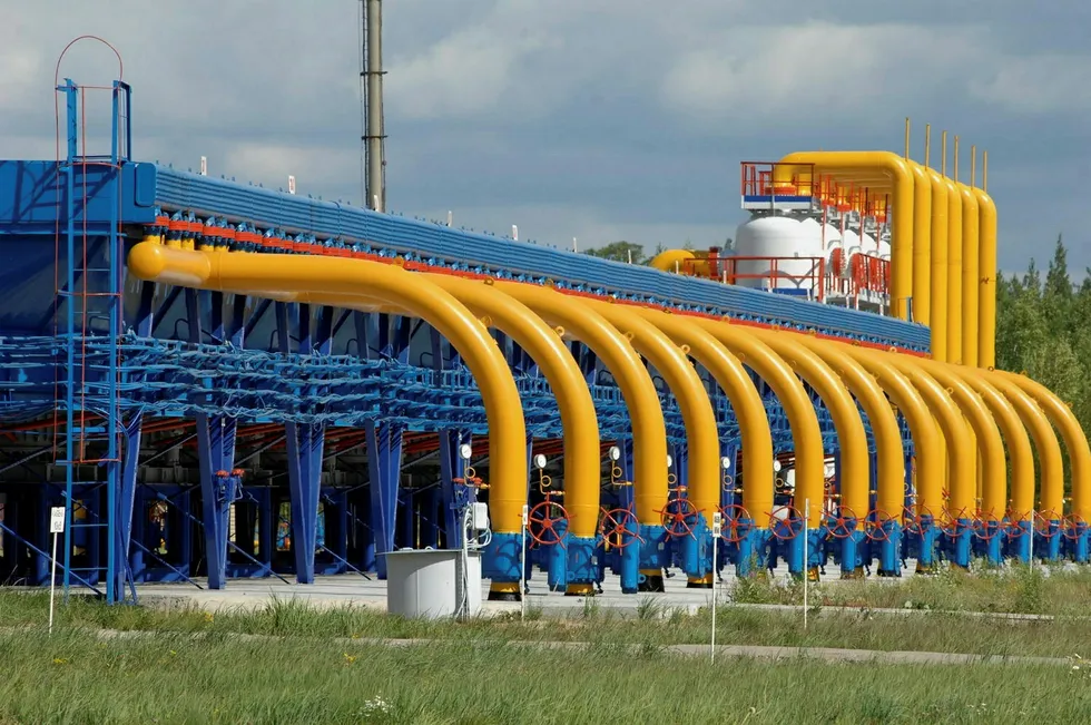 No supplies: Gazprom gas pipe system in Ukraine