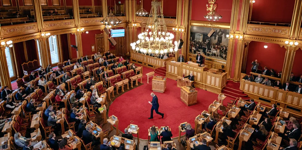 Finansminister Trygve Slagsvold Vedum under fremleggelse av statsbudsjettet 2023 på Stortinget.