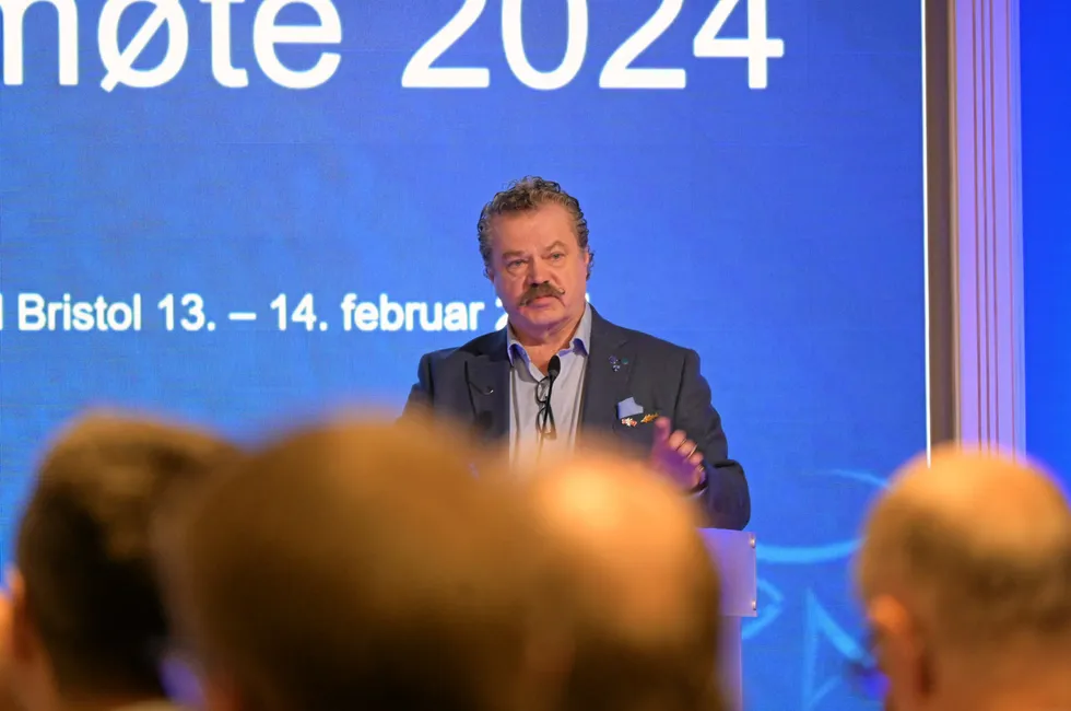 Paul Harald Leinebø registerer at en Fiskebåt-utmelding kan skje det året Norges Fiskarlag fyller 100 år.