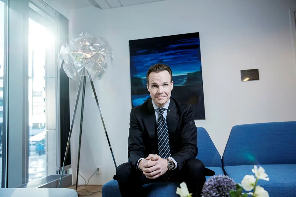 Lars Alstrup er ny leder for personmarkedet i Danske bank i Norge og sier lederstilen er «litt preget av mange år i Asia». Foto: Fredrik Bjerknes