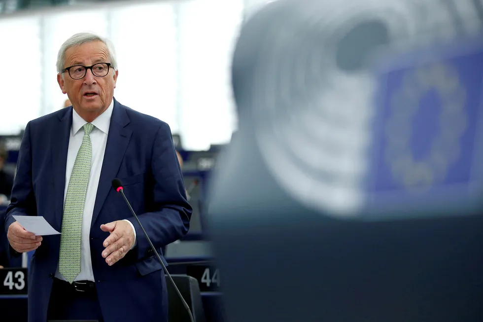Jean-Claude Juncker ønsker å se CMUs byggesteiner i mål før han går av som Europakommisjonens president i 2019. Det blir spennende å se om han lykkes eller om vi må innom en versjon 3.0 av direktivet før de nye reglene om restrukturering kan sendes til Norge og de andre landene for implementering, skriver artikkelforfatteren.