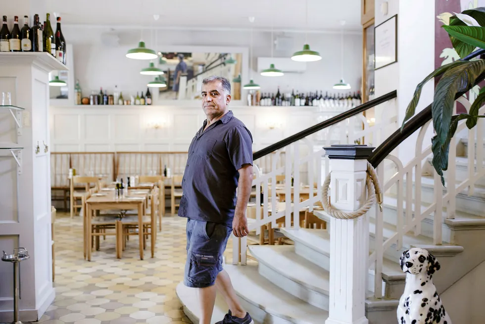 Restaurantgründer Nevzat Arika mener restaurantmarkedet i Oslo er overetablert og venter på å gjøre nyinvesteringer til det roer seg. Foto: Nicklas Knudsen