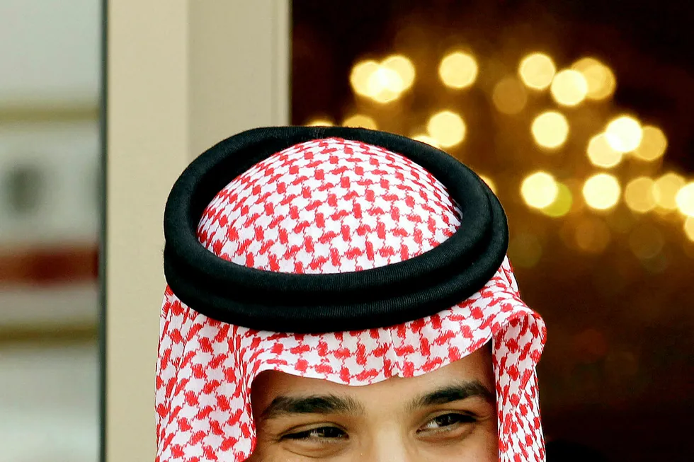 Arvingen. Mohammed bin Salman holder stø kurs mot kongetronen i Saudi-Arabia, det rikeste landet i den arabiske verdenen. Foto: Hassan Ammar/AP/NTB Scanpix