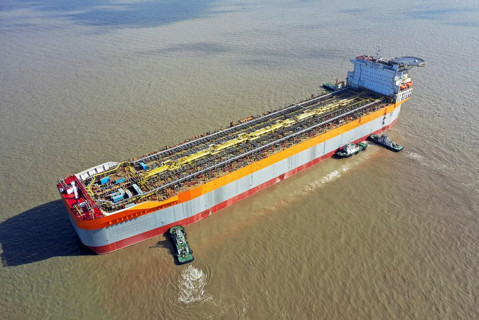 Delivery: Liza Unity FPSO hull leaves SWS