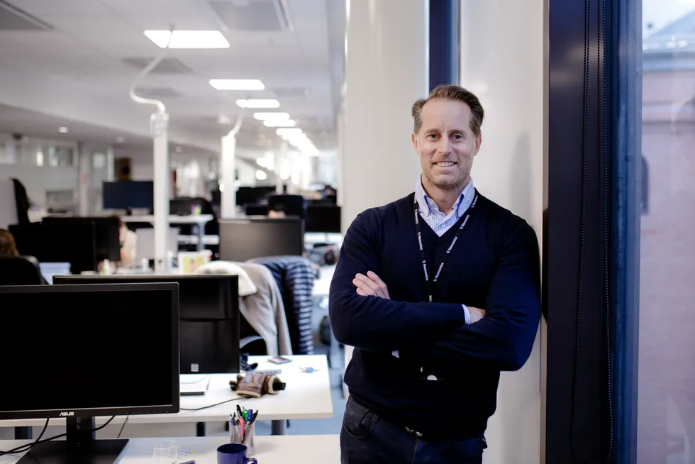 Neonomics-gründer Christoffer Andvig forteller at det har vært vanskelig å hente kapital fra norske investorer.
