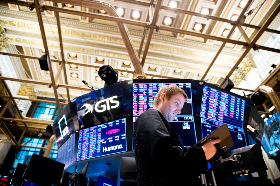 De ledende Wall Street-indeksene endte med et kraftig fall torsdag.