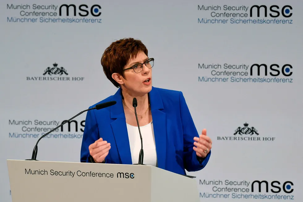 Tysklands forsvarsminister Annegret Kramp-Karrenbauer snakket varmt om to prosent til forsvar under Sikkerhetskonferansen i München i helgen, vel vitende om at hun ikke har noen som helst støtte til dette i regjeringen.