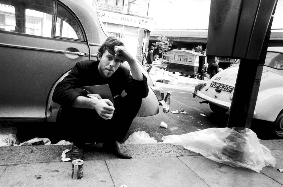 Bohemsk. Tom Waits' jazzbluesfolk gjorde ham ikke til noen stjerne over natten. Her ved Portobello Road i London i mai 1976. Foto: Michael Putland/Getty Images
