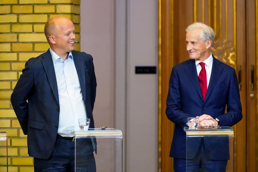 Statsbudsjettet fra finansminister Trygve Slagsvold Vedum (Sp) og statsminister Jonas Gahr Støre (Ap) ser ut som et forsøk på å blidgjøre noen velgere, mener DN.