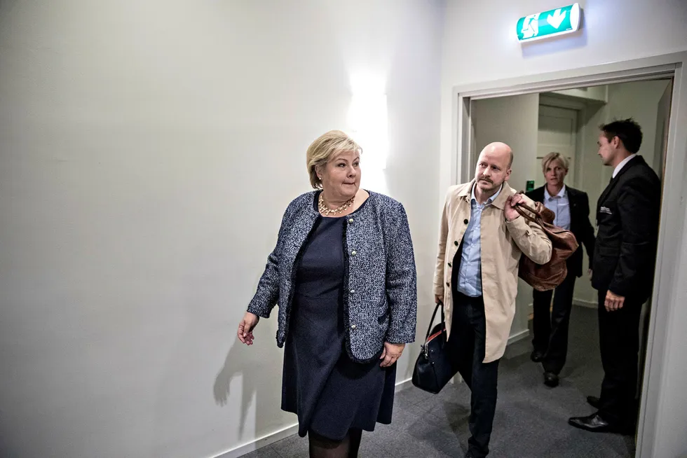 Erna Solberg ankommer. Regjeringsforhandlinger på Stortinget. Foto: Aleksander Nordahl