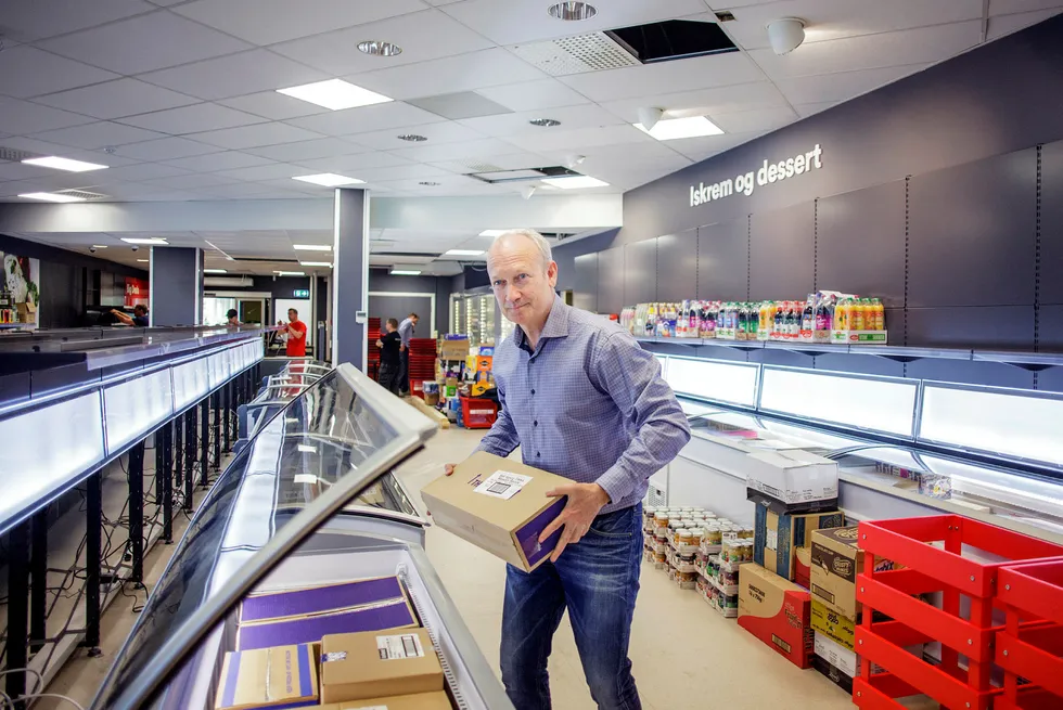 Geir Olav Opheim og Iceland har hatt en forsiktig start med to butikker i Norge. Etter en testfase skal det nå åpnes rundt fem nye butikker i Oslo.