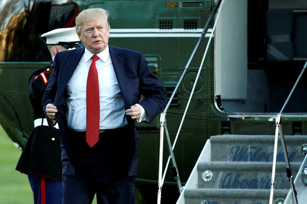 Den amerikanske presidenten Donald Trump har en plan for å redde arbeidsplasser i stålindustrien. Foto: Joshua Roberts/Reuters/NTB Scanpix