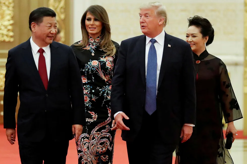 President Donald Trump er utålmodig og ønsker å straffe Kina og kinesiske selskaper med store bøter. Han er heller ikke fornøyd med innsatsen til sin egen handelsminister. Foto: Jonathan Ernst/Reuters/NTB Scanpix