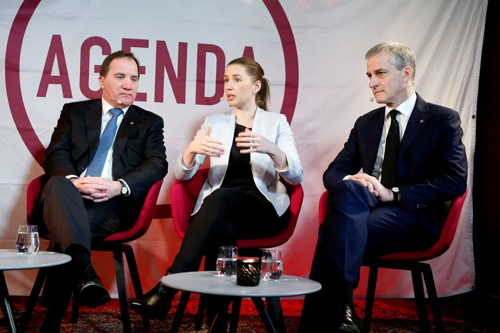 Sosialdemokratene Stefan Löfven (fra venstre), Mette Fredriksen og Jonas Gahr Støre leder stadig maktpartier. De er europeiske unntak. Foto: Terje Pedersen/NTB Scanpix