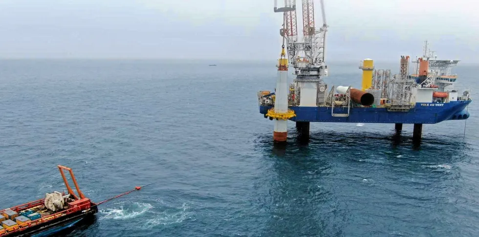 Jan de Nul's Vole au Vent installing the two-turbine CVOW pilot off Virginia in 2020