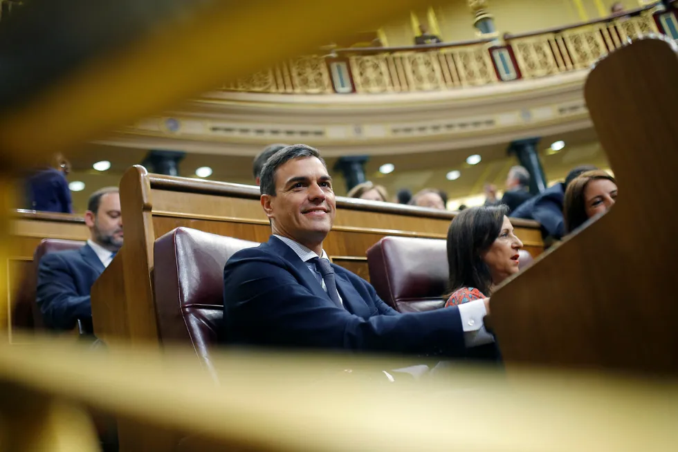 Spanias nye statsminister Pedro Sanchez vil presentere sin nye regjering på onsdag. Foto: AP / NTB scanpix