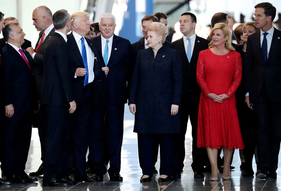 Donald Trump skapte rabalder blant Nato-allierte da han i talen sist måned lekset opp hvor mye allierte angivelig skylder USA. Foto: Kevin Coombs/Reuters/NTB Scanpix