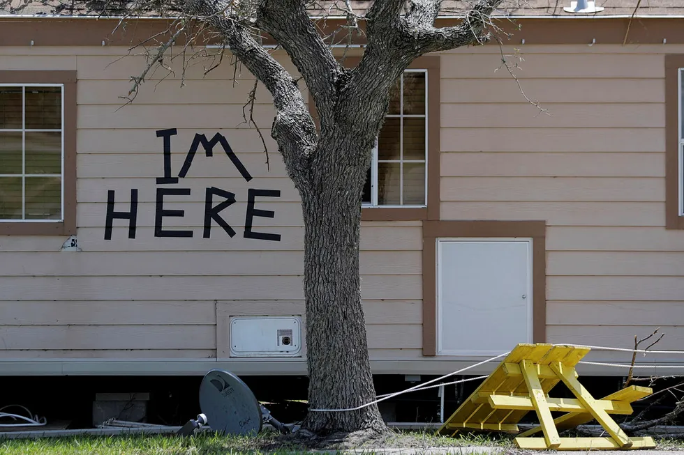 Mange evakuerte Texas-boere kan dra hjem igjen, men det er store ødeleggelser. Foto: Eric Gay