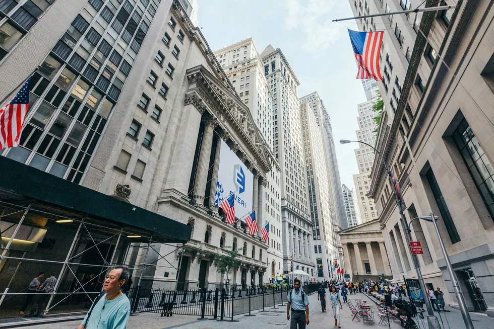 Pilene pekte nedover på Wall Street tirsdag. Markedet er avventende i forkant av en begivenhetsrik dag på torsdag. Foto: Johannes Worsøe Berg