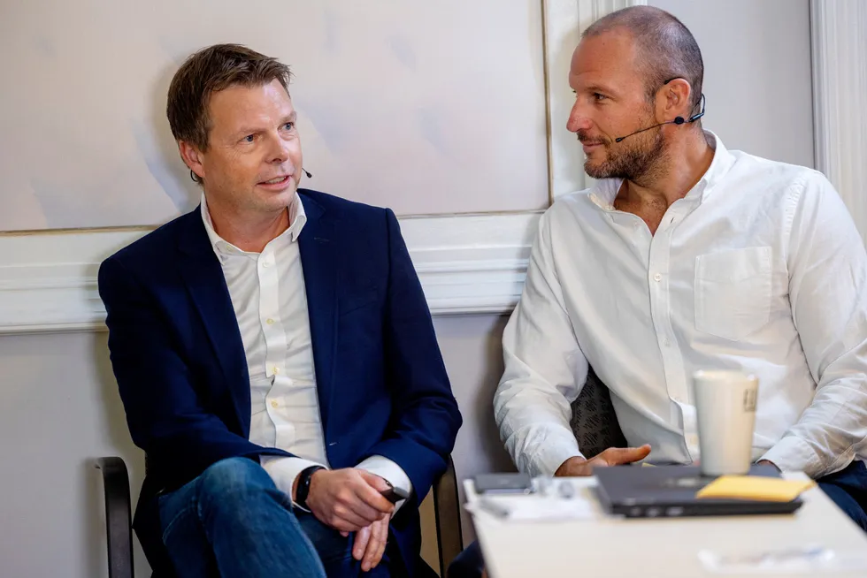 Aksel Lund Svindal gikk nylig av som styreleder i Airthings etter å ha vært med på en utrolig børsnedtur. Her er han sammen med Airthings-sjef Øyvind Birkenes.