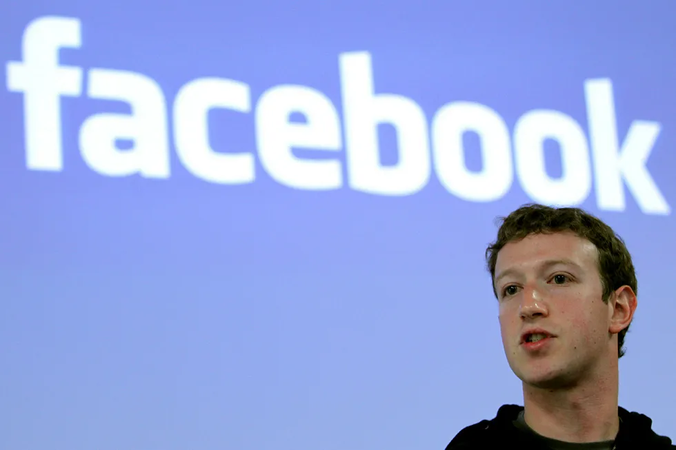 Facebook-gründer og toppsjef Mark Zuckerberg så to milliarder dollar av sine børsverdier forsvinne onsdag. Torsdag var nær to tredjedeler tilbake. Foto: Robert Galbraith/Reuters