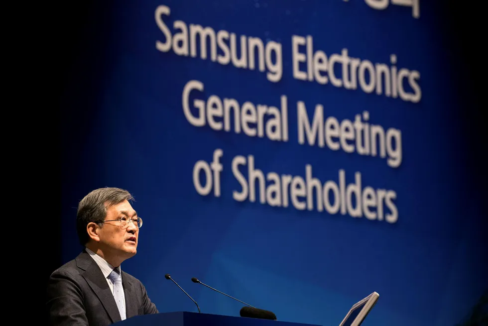 Kwon Oh-Hyun trekker seg fra Samsung-ledelsen. Foto: Seong Joon Cho/Pool/Reuters/NTB scanpix