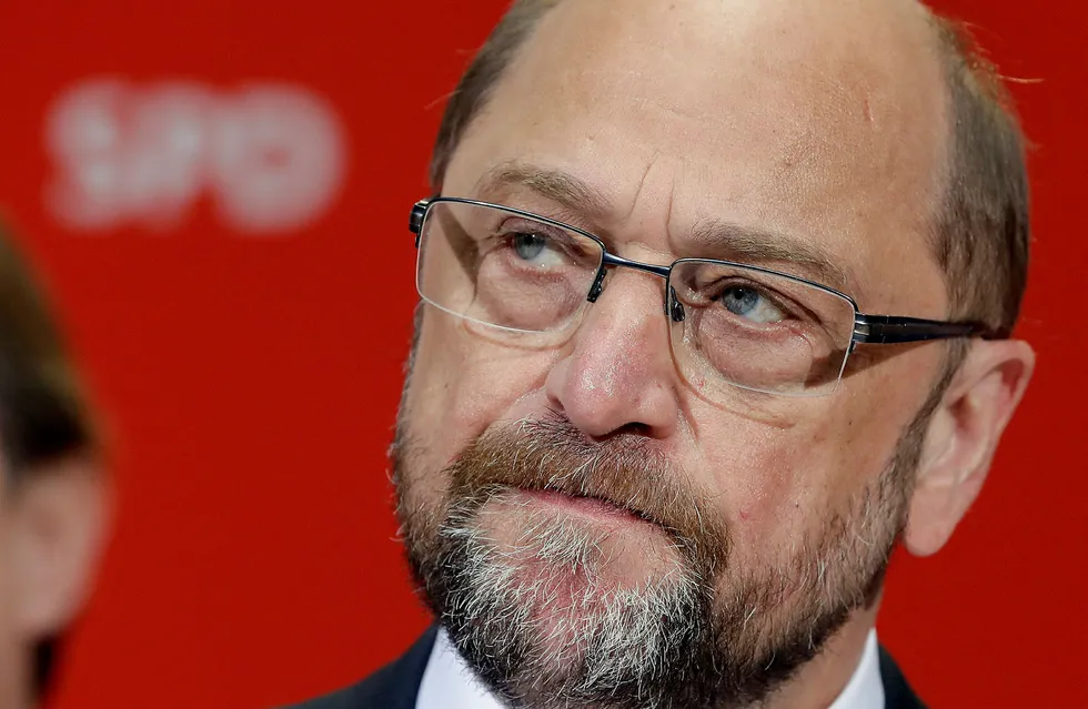 – Dette er en vanskelig dag for sosialdemokratene, sier lederen for sosialdemokratiske SPD, Martin Schulz, etter det sviende nederlaget i den tyske delstaten Nordrhein-Westfalen. Foto: Michael Sohn, Ap