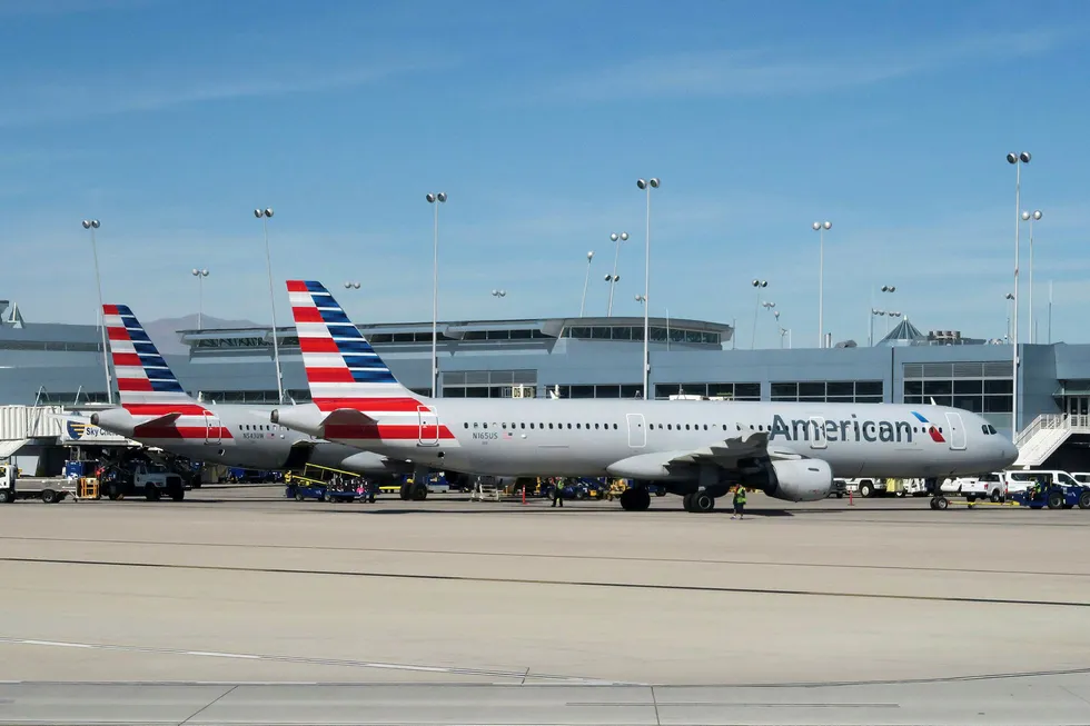 American Airlines avbestiller Airbus-fly, og går for Boeing i stedet. Dette bildet er tatt på McCarran International Airport i Las Vegas, Nevada, ifjor. Foto: RHONA WISE