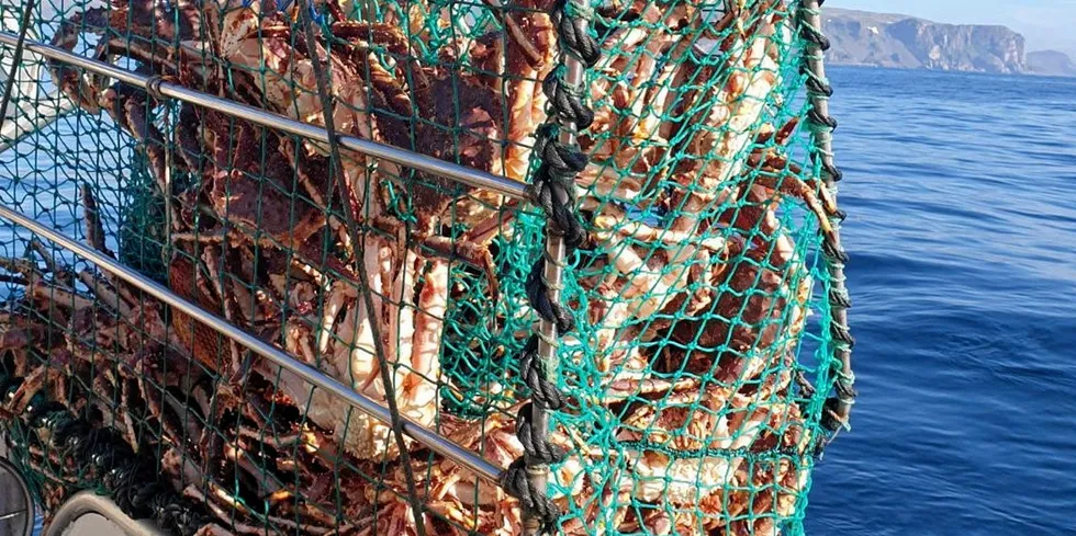 Finnmark-fiskeren må i retten etter å ha blitt tatt i kontroll med ulovlige teiner og manglende røkting av teinene.