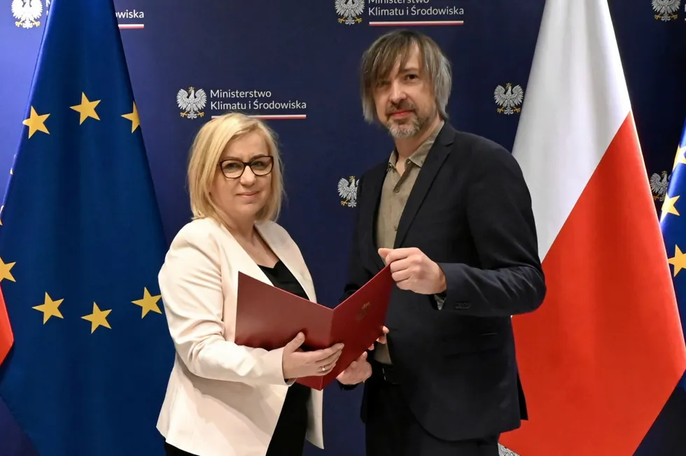 Polish deputy climate minister Krzysztof Bolesta, right, with his boss, climate minister Paulina Hennig-Kloska.