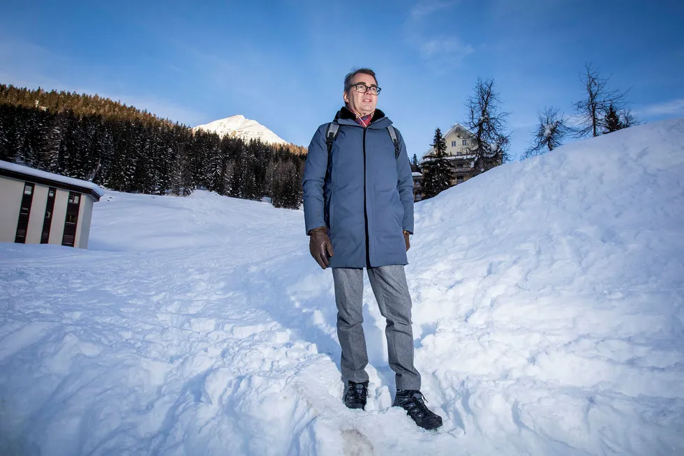 Hydro-sjef Svein Richard Brandtzæg på tur i Davos.