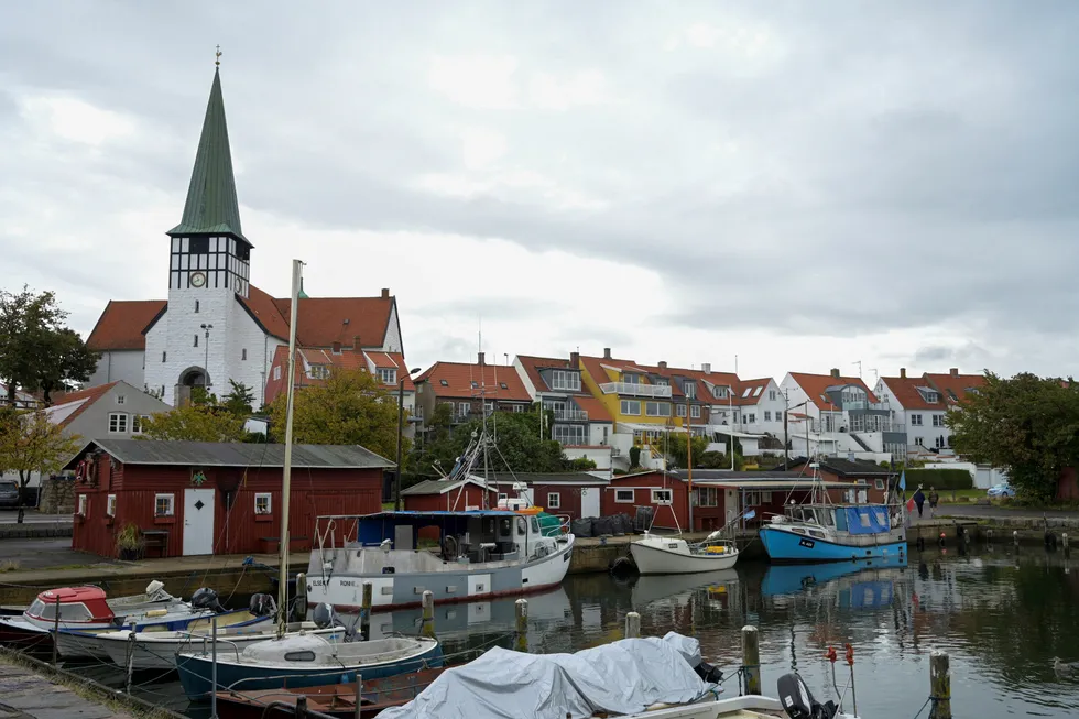 Fiskebåter i havn i den største byen på Bornholm, Rønne.