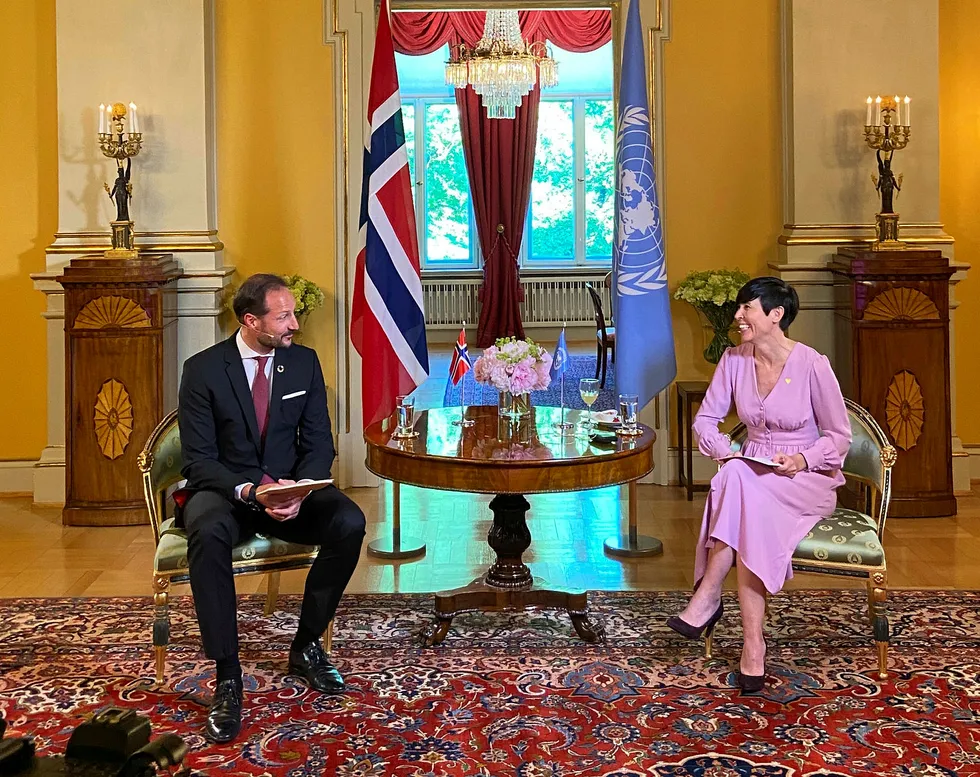 I valgkampinnspurten holdt utenriksminister Ine Eriksen Søreide og kronprins Haakon et live talkshow for representanter for 190 FN-delegasjoner i håp om å kapre deres stemmer onsdag kveld.