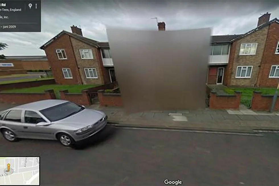 Hus i Stockton i England er av ukjente årsaker sensurert av Google Maps. Foto: Skjermbilde av Google Maps