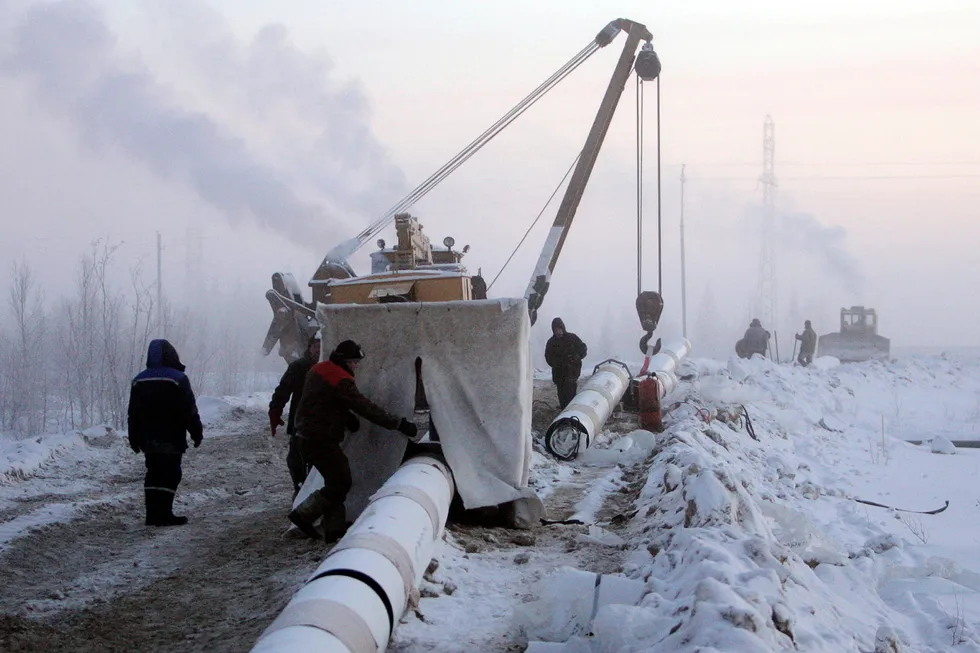 Utbygging av gassfeltet Yuzhno Russkoye i Nordvest-Sibir 2007, dette er med å forsyne Nord Stream-gassrørledningen med gass til Vest-Europa.