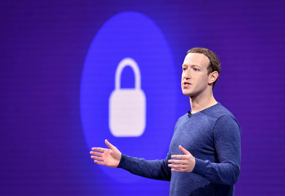Facebook-sjef Mark Zuckerberg under sitt hovedinnlegg på F8-konferansen i San Jose, California 1. mai 2018. Zuckerberg vil gi Facebook-brukere muligheten til å fjerne historikk fra profilen sin. Foto: NTB Scanpix /AFP PHOTO / JOSH EDELSON