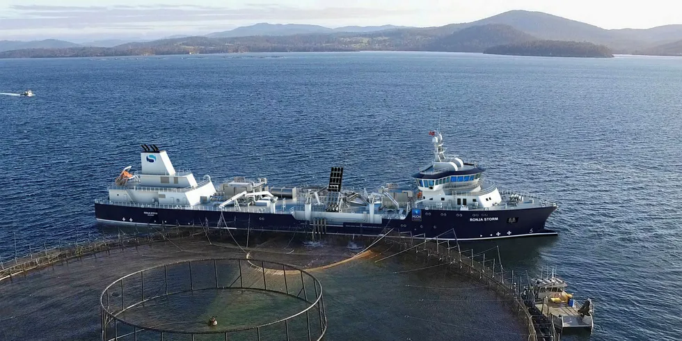 Sølvtrans skal leie ut brønnbåten «Ronja Storm» til Huon Aquaculture i Tasmania utenfor Australia.