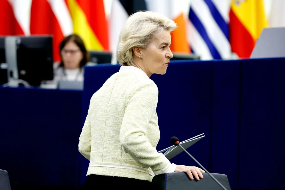 Europakommisjonens president Ursula von der Leyen sier man må være forberedt på mulig full stans i russisk gasstilførsel til Europa.