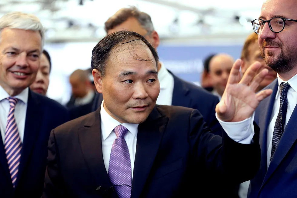 Den kinesiske milliardæren Li Shufu har kjøpt seg opp i Daimler gjennom sitt selskap Geely. Foto: Nicolas Maeterlinck/AFP Photo