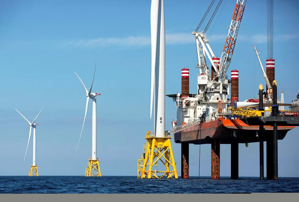 Hybrid projects: oil and gas and wind farms off the US