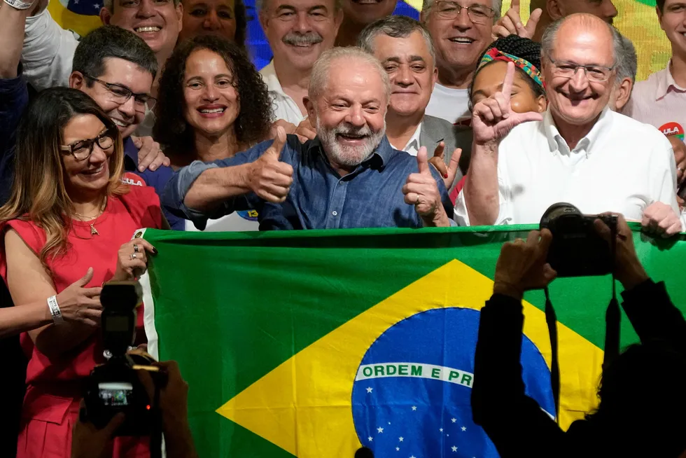 Valgvinner Lula da Silva i Brasil holdt søndag kveld sin første tale etter at det ble klart at han skal bli landets neste president.